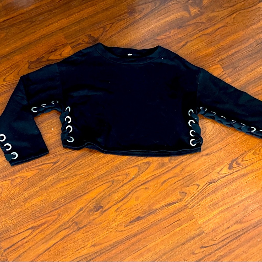 Alo Black Cropped Sweatshirt